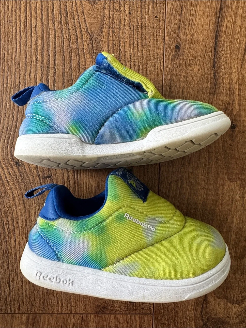 Reebok toddler sneakers, size 6